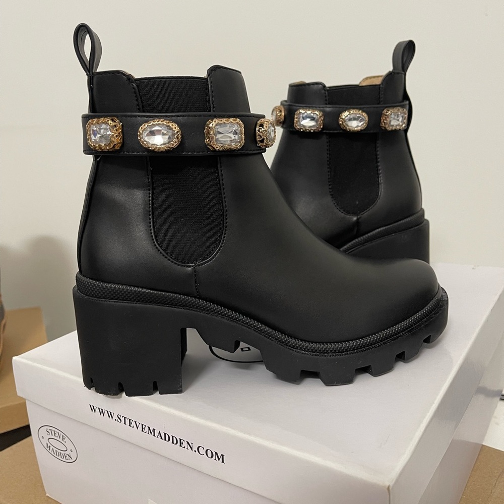 STEVE MADDEN Jewel Embellished Chunky Block Heel Combat Platform Booties